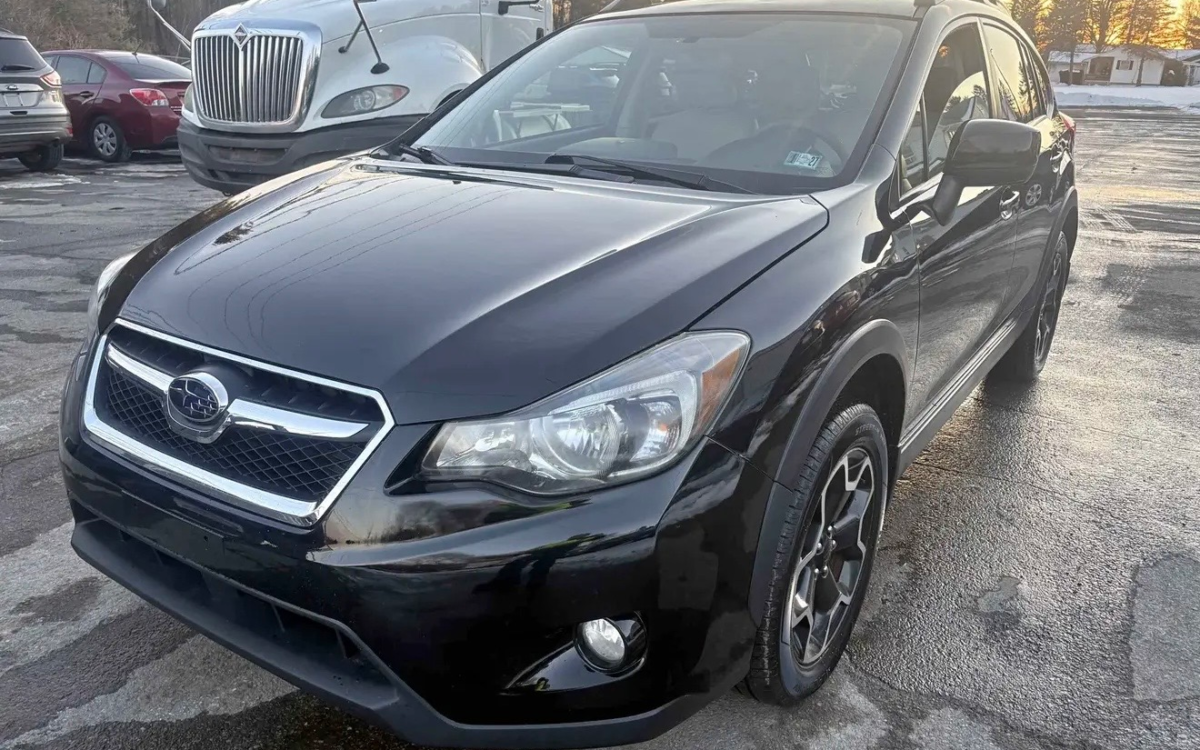 2013 Subaru Crosstrek Limited — photo 1 of 9